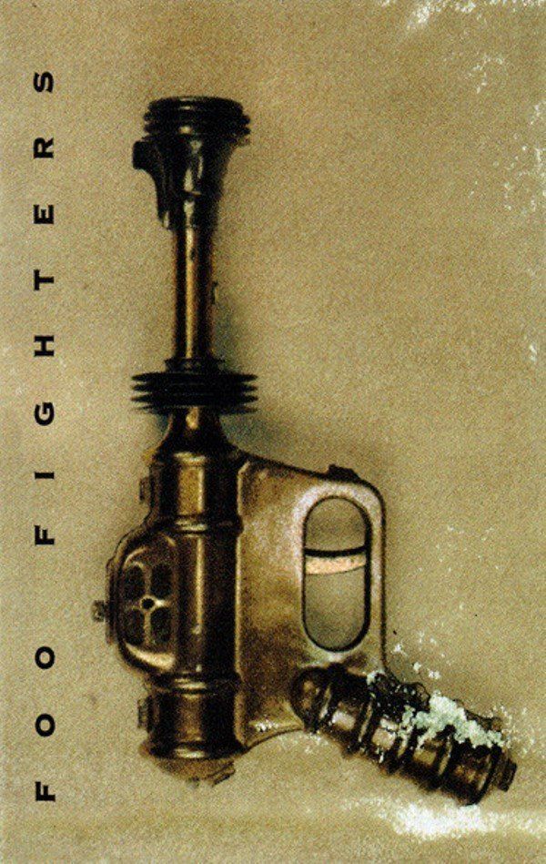 FOO FIGHTERS - FOO FIGHTERS (MC)