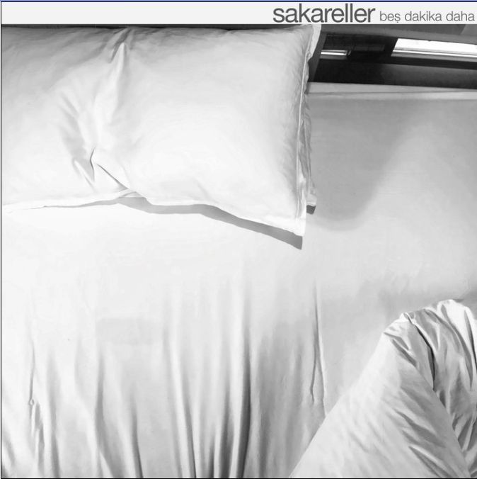 SAKARELLER - BEŞ DAKİKA DAHA