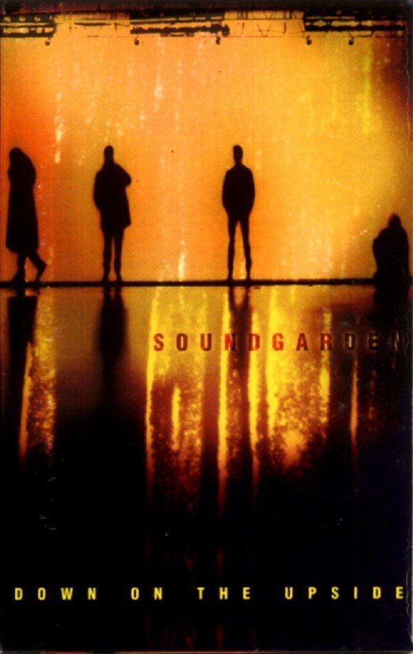 SOUND GARDEN - DOWN ON THE UPSIDE (MC)